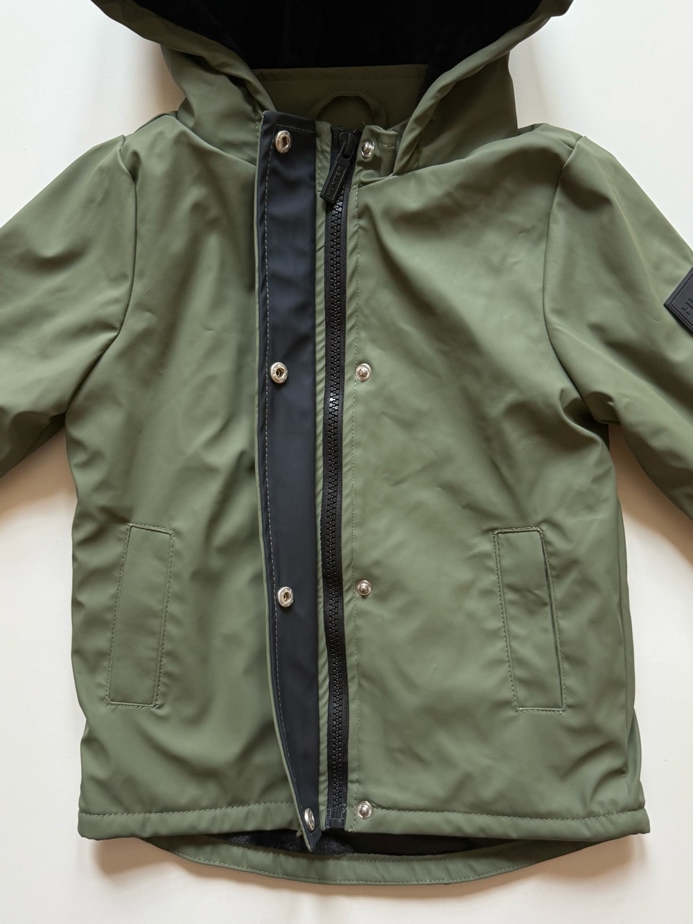 Hunter Boys Plush Lined Olive Hooded Rain Jacket - Size 3T - Picture 7 of 16